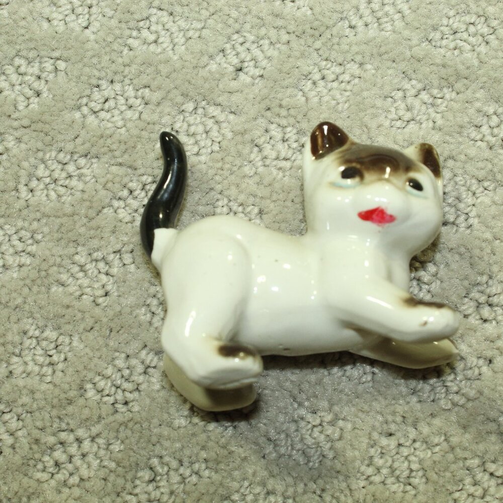 Simple Vintage 3" Glazed Ceramic Siamese Cat Figurine